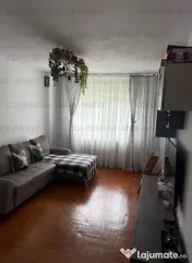 Apartament cu 3 camere, decomandat - zona Racadau 