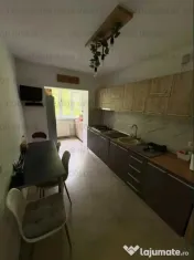 Apartament cu 3 camere, decomandat - zona Racadau 