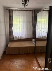 Apartament cu 3 camere, decomandat - zona Racadau 