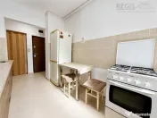 Apartament spatios cu 2 camere si 2 balcoane zona Tractorul 