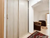 Apartament spatios cu 2 camere si 2 balcoane zona Tractorul 