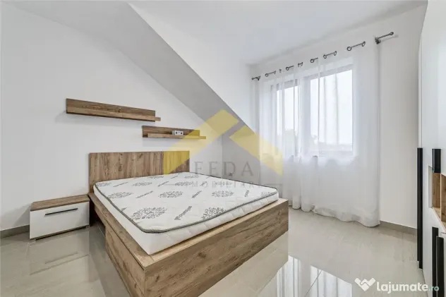 Apartament cu 3 camere tip Penthouse de zona Bujac