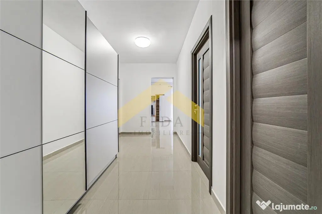 Apartament cu 3 camere tip Penthouse de zona Bujac
