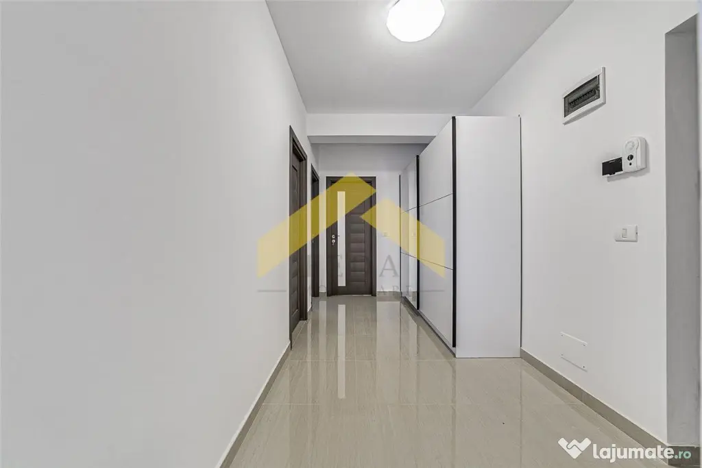 Apartament cu 3 camere tip Penthouse de zona Bujac