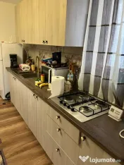 Vand apartament 3 camere Bușteni, Prahova, central 