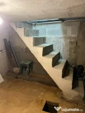 Vand apartament 3 camere Bușteni, Prahova, central 