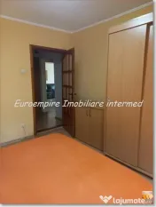 Apartament 3 camere decomandate zona Icil 