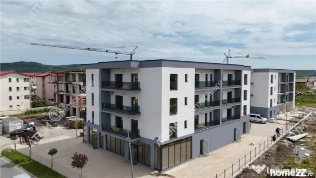 Apartament 2 camere decomandate parcare si balcon zona Brana