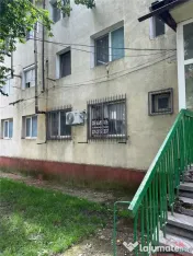 Apartament cu 2 camere de Odobesti zona liceul Duiliu Zamfi
