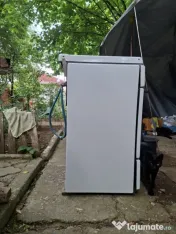 Aragaz mai vechi, stare bună, bine păstrat, perfect functional, culoare albă 
