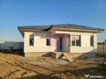 Dragomirești casă parter 4 camere 2 băi, terasă, apă...