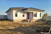 Dragomirești casă parter 4 camere 2 băi, terasă, apă... 