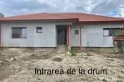 Casă nouă, 112 mp, panouri fotovoltaice, încălzire în p 