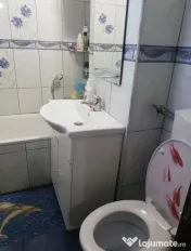 Apartament 3 camere, semidecomandat - zona Garii 