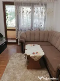 Apartament 3 camere, semidecomandat - zona Garii 