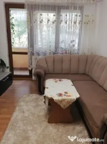Apartament 3 camere, semidecomandat - zona Garii