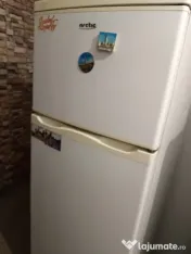 vând frigider cu congelator arctic 