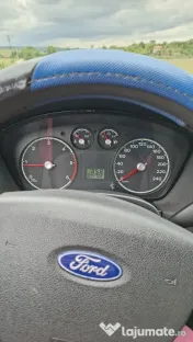 Vând Ford Focus 