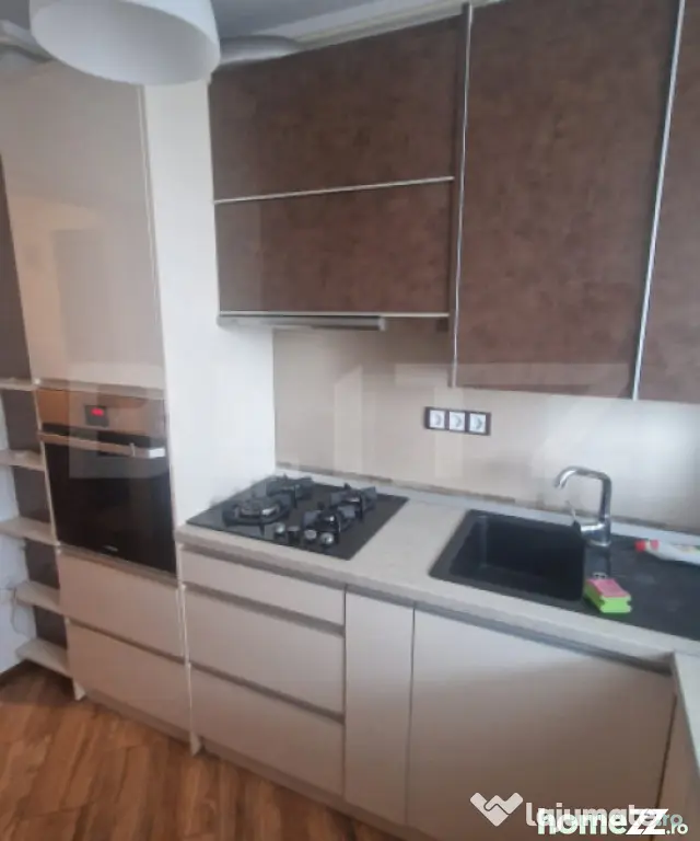 Apartament modern cu 2 camere, proaspăt renovat, pregătit - Brasov (Brasov)
