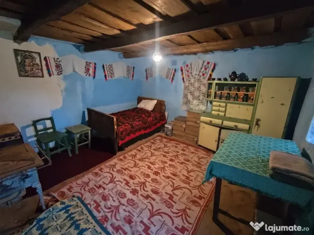 Casă de la țară cu piscina