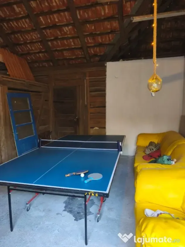 Casă de la țară cu piscina