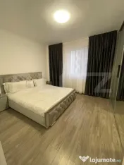 Apartament 3 camere, 2 bai, 64 mp, 2 parcari, intermediar, z