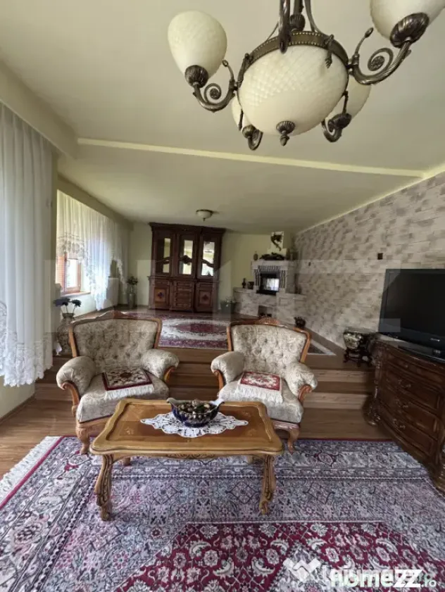 Casă individuală spațioasă în Gherla – 221 mp utili, - Gherla (Cluj)