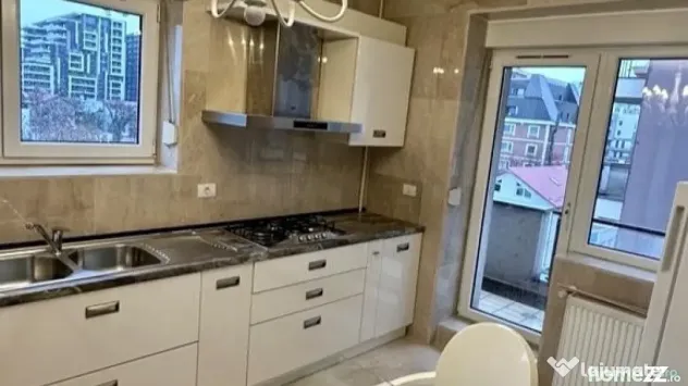 Apartament 3 camere 140mp Loc de parcare inclus