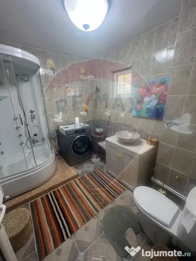 Casă / Vilă 10 camere Lepsa