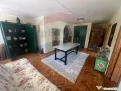 Casă / Vilă 10 camere Lepsa