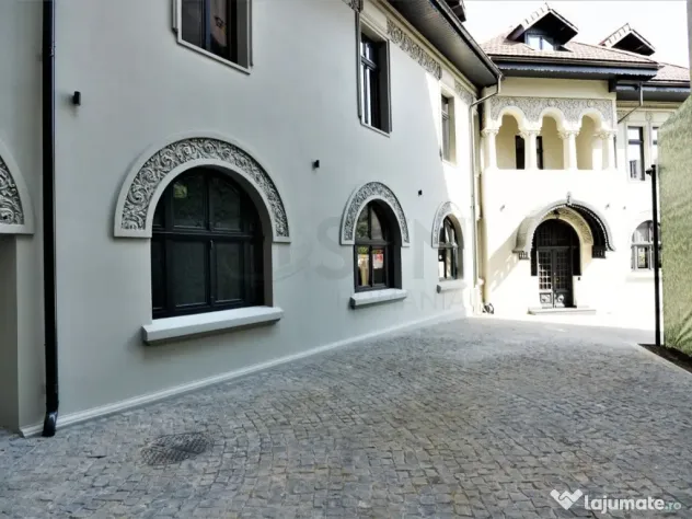 VILA REPREZENTATIVA 16 CAMRE PIATA LAHOVARI