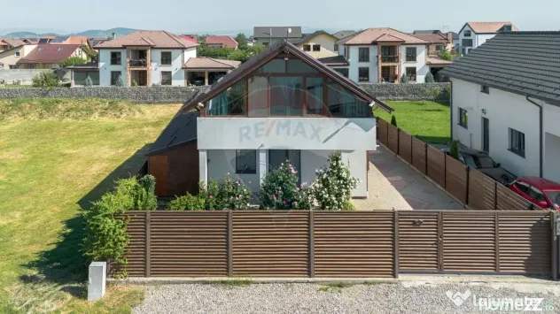 Casă Modernă cu 4 camere în Cartier Izvor - Predare im...