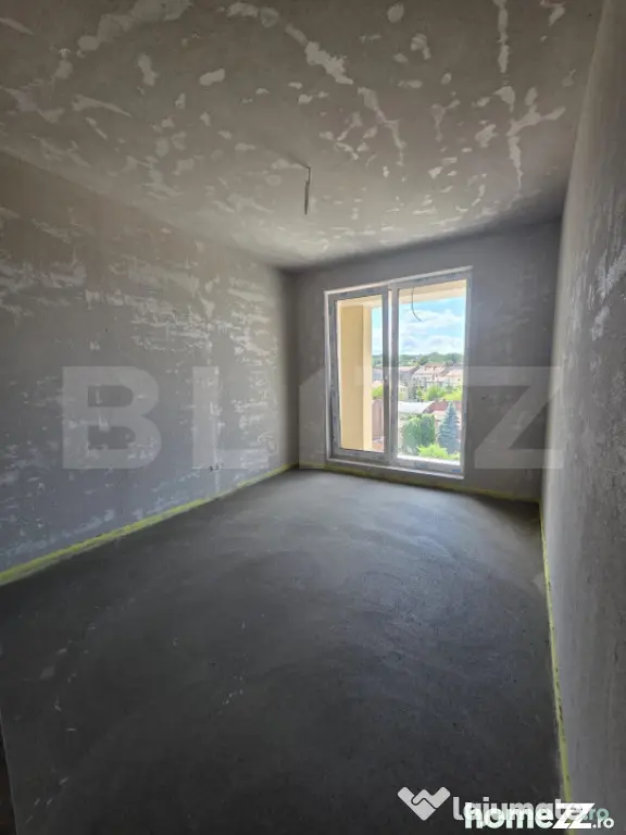 APARTAMENT DE 4 CAMERE, 98,91 MP, ETAJ INTERMEDIAR, ZONA SEM
