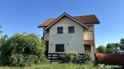Casă / Vilă 4 camere Girov 