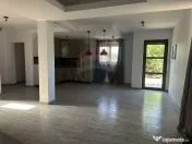 Casă / Vilă 4 camere Girov 