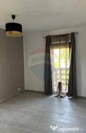 Casă / Vilă 4 camere Girov 