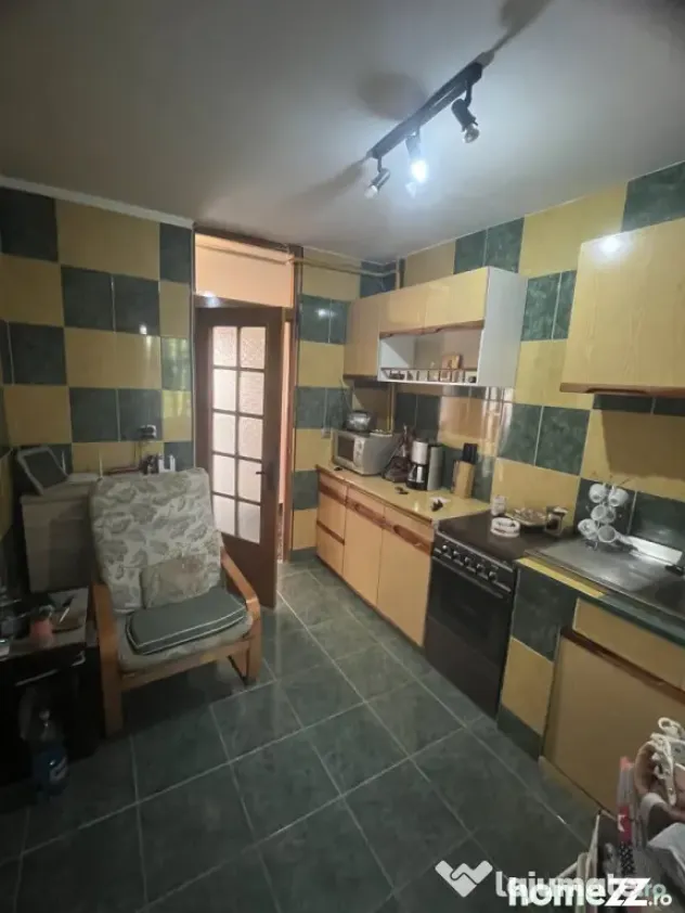Apartament 3 camere etaj 1 Traian