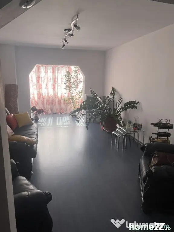Apartament 3 camere etaj 1 Traian