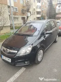Vând Opel Zafira