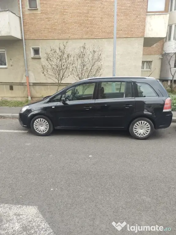 Vând Opel Zafira