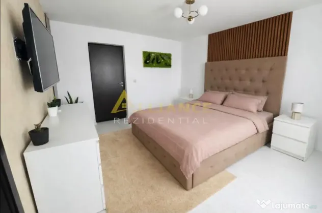 CASA INDIVIDUALA CU PISCINA