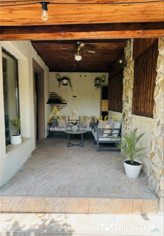 CASA INDIVIDUALA CU PISCINA