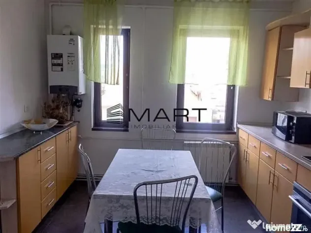 Apartament 3 camere decomandate zona Poliție