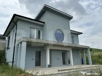 EXCLUSIV: Casă modernă, terasă panoramică, teren 500 mp,