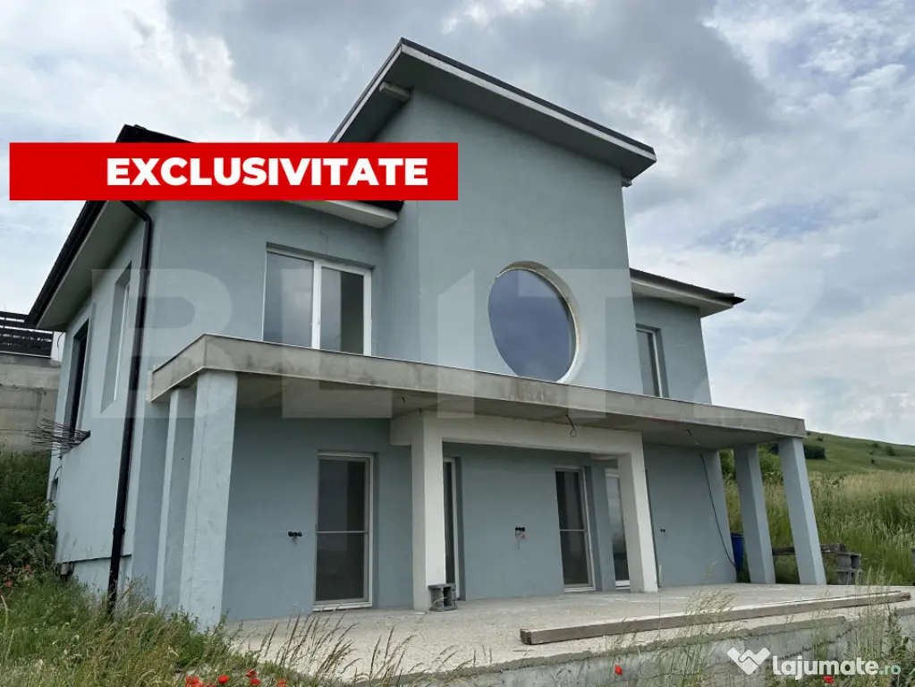 EXCLUSIV: Casă modernă, terasă panoramică, teren 500 mp,