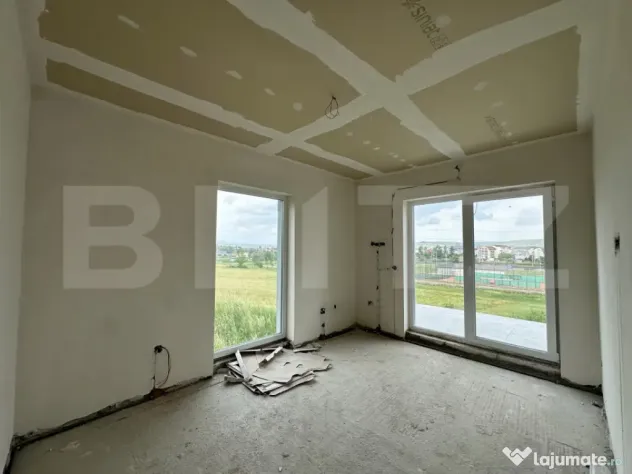 EXCLUSIV: Casă modernă, terasă panoramică, teren 500 mp,