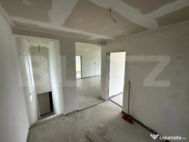 EXCLUSIV: Casă modernă, terasă panoramică, teren 500 mp,