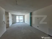 OPORTUNITATE! Apartament cu 3 camere, geam la baie, zona Int