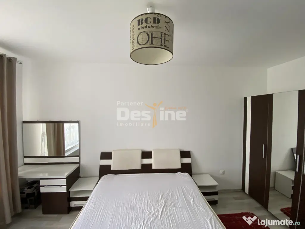 Apartament cu 2 camere 60 mp, etaj intermediar, cu loc de pa