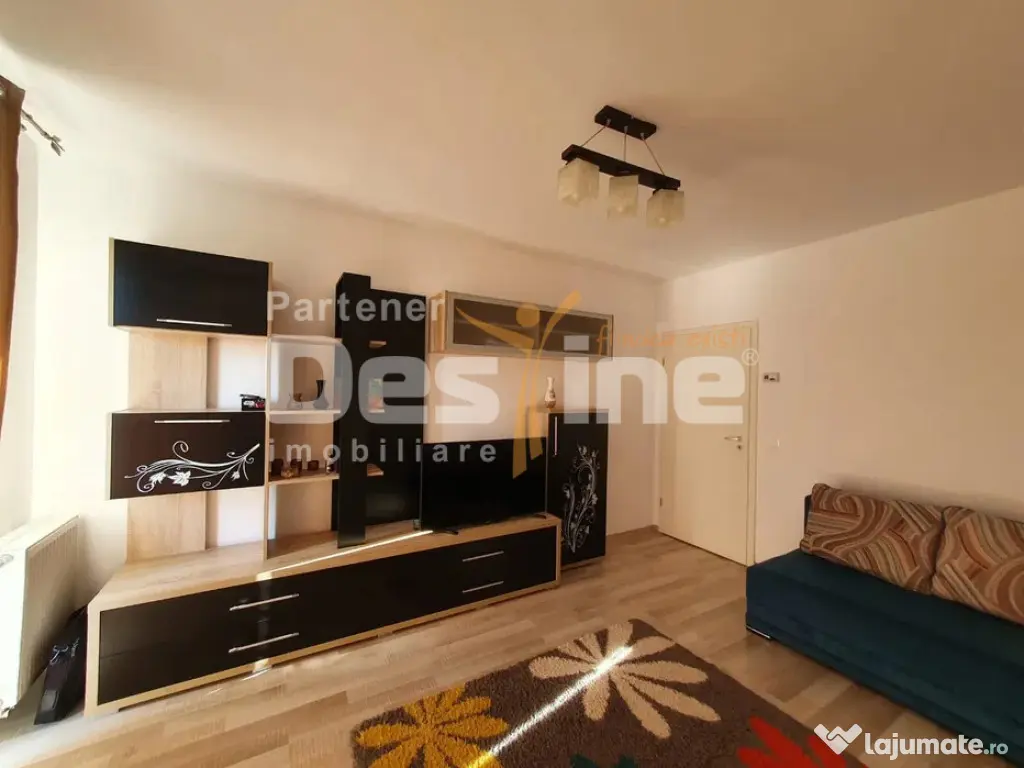 Apartament cu 2 camere 60 mp, etaj intermediar, cu loc de pa
